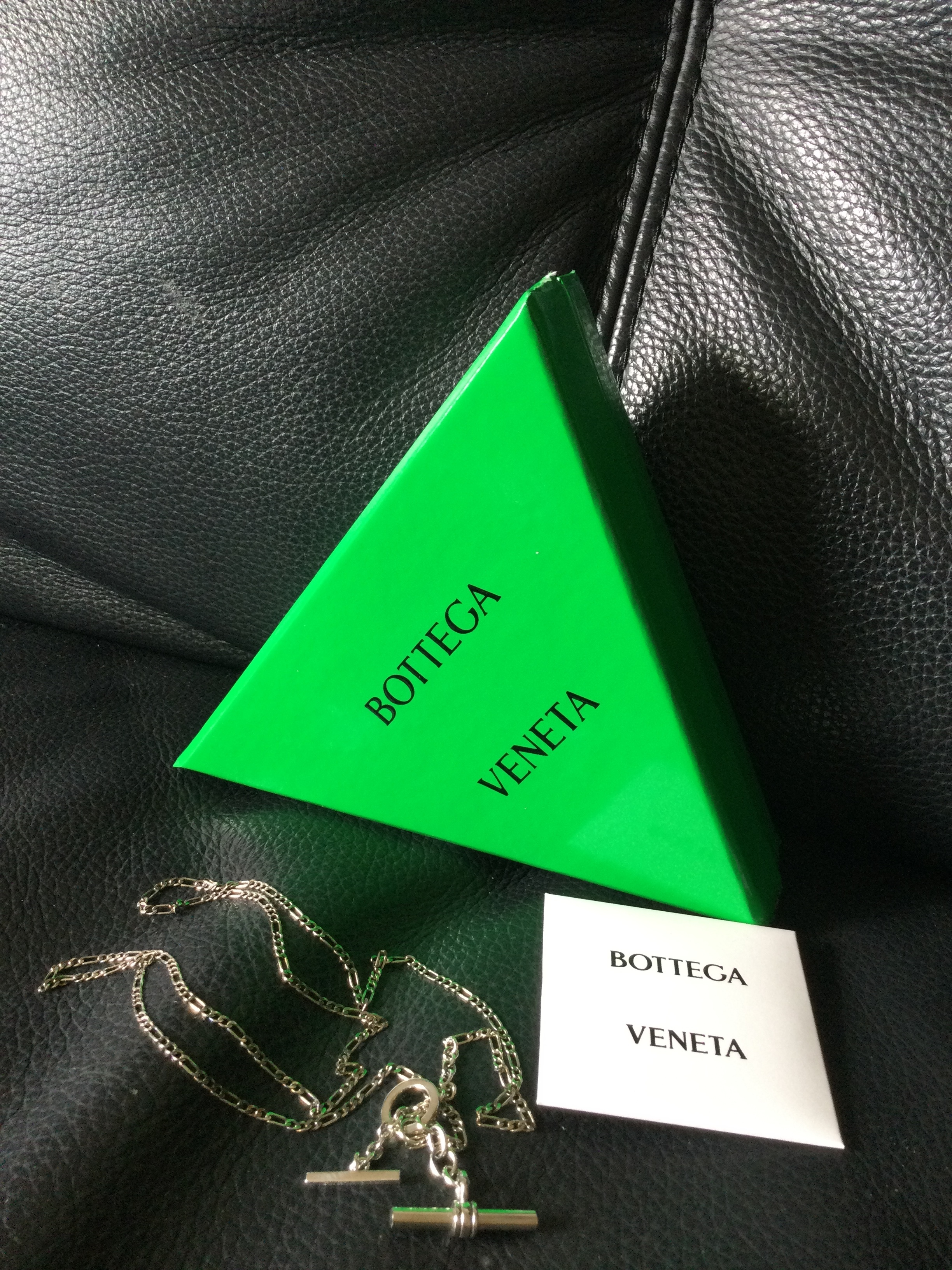 送料関税込♡BOTTEGA VENETA Tペンダント付ネックレス