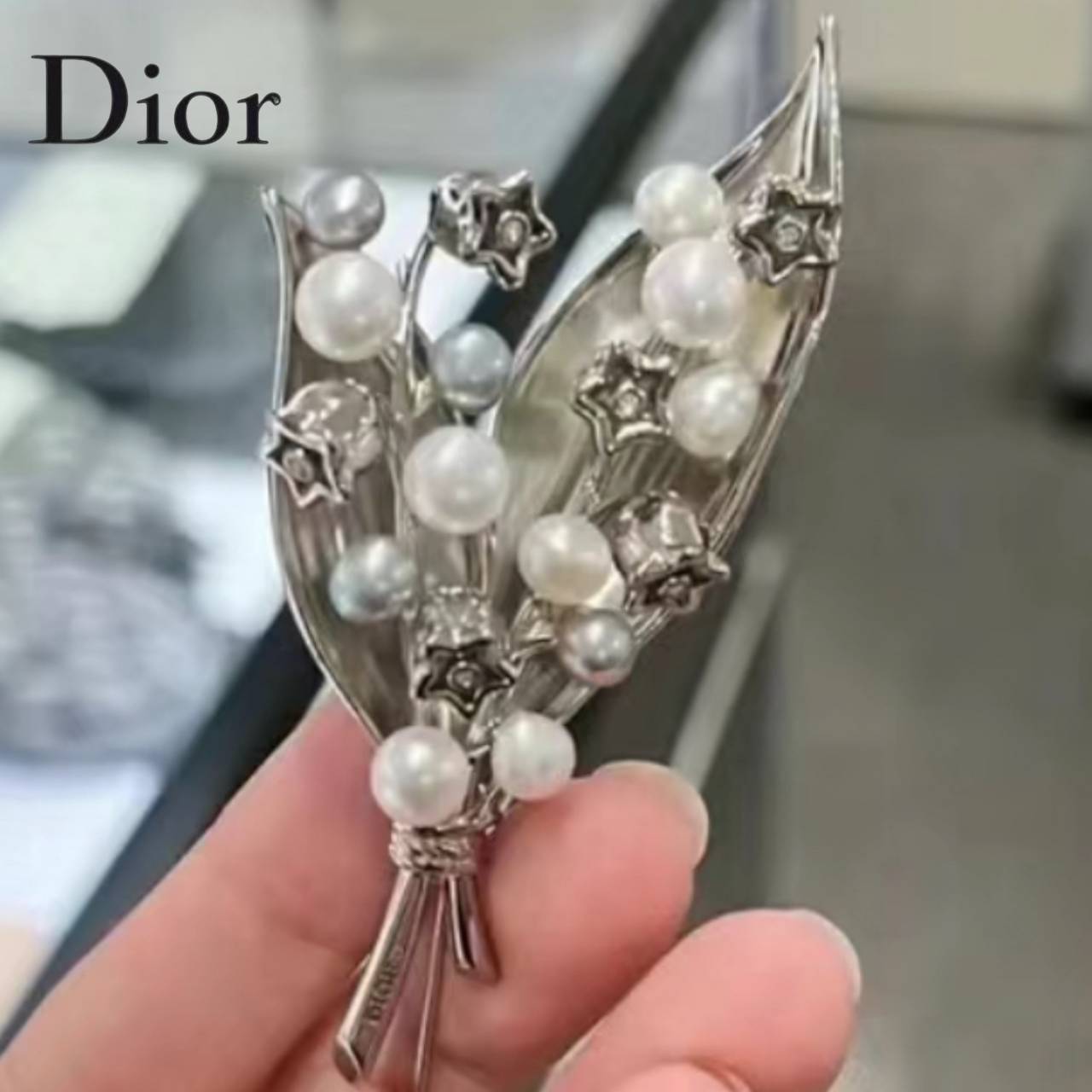 【繊細でポエティック】Dior LILY OF THE VALLEY ブローチ
