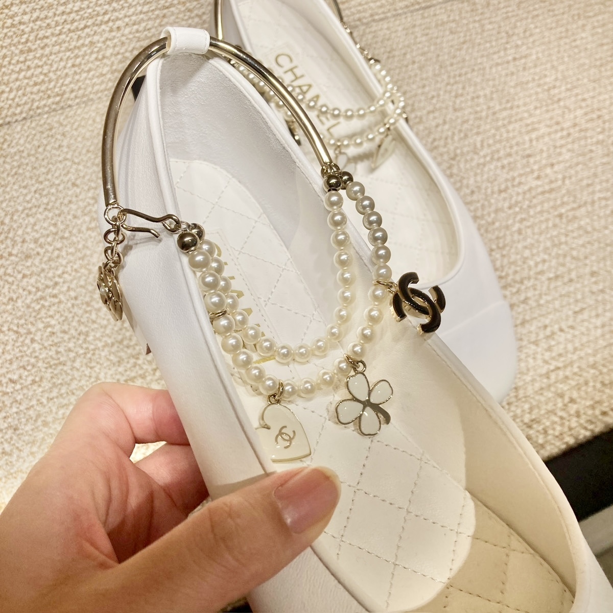 【24C☆足元のチャームが可愛い】CHANEL 《バレリーナ》シューズ