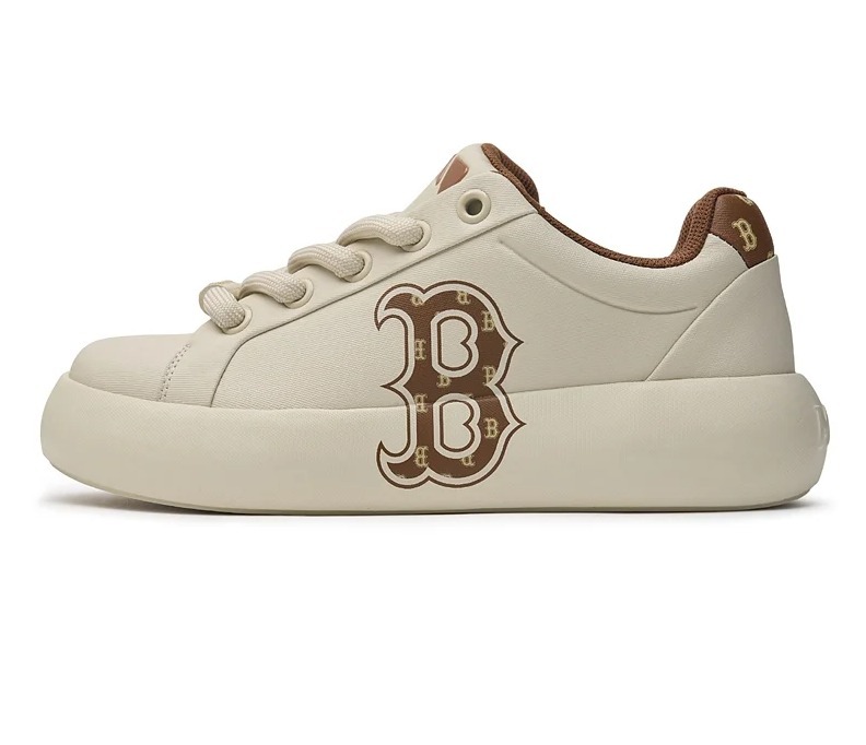 ★韓国の人気★【MLB】★Chunky classic base heel monogra.m★ ☆韓国の人気☆【MLB】☆Chunky classic base heel monogra.m
