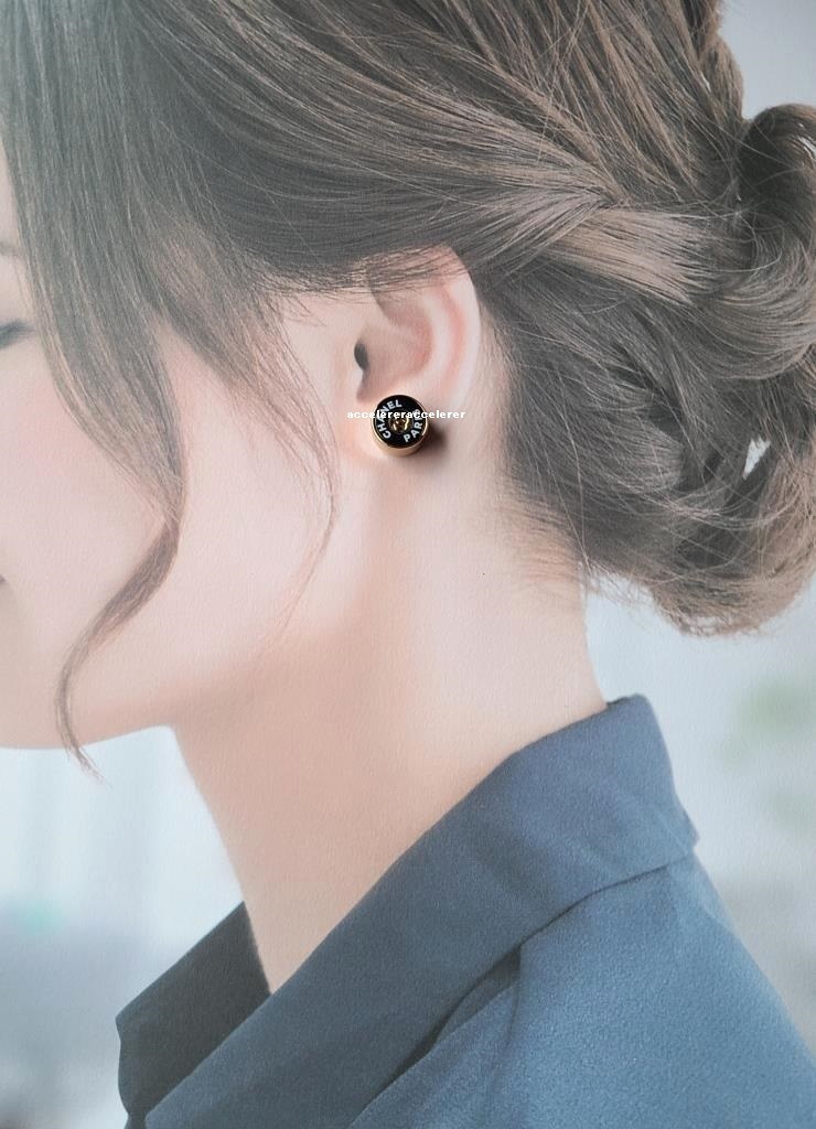 国内即発 CHANEL PARIS ボタン型 ピアス CCマーク Coco BK GOLD