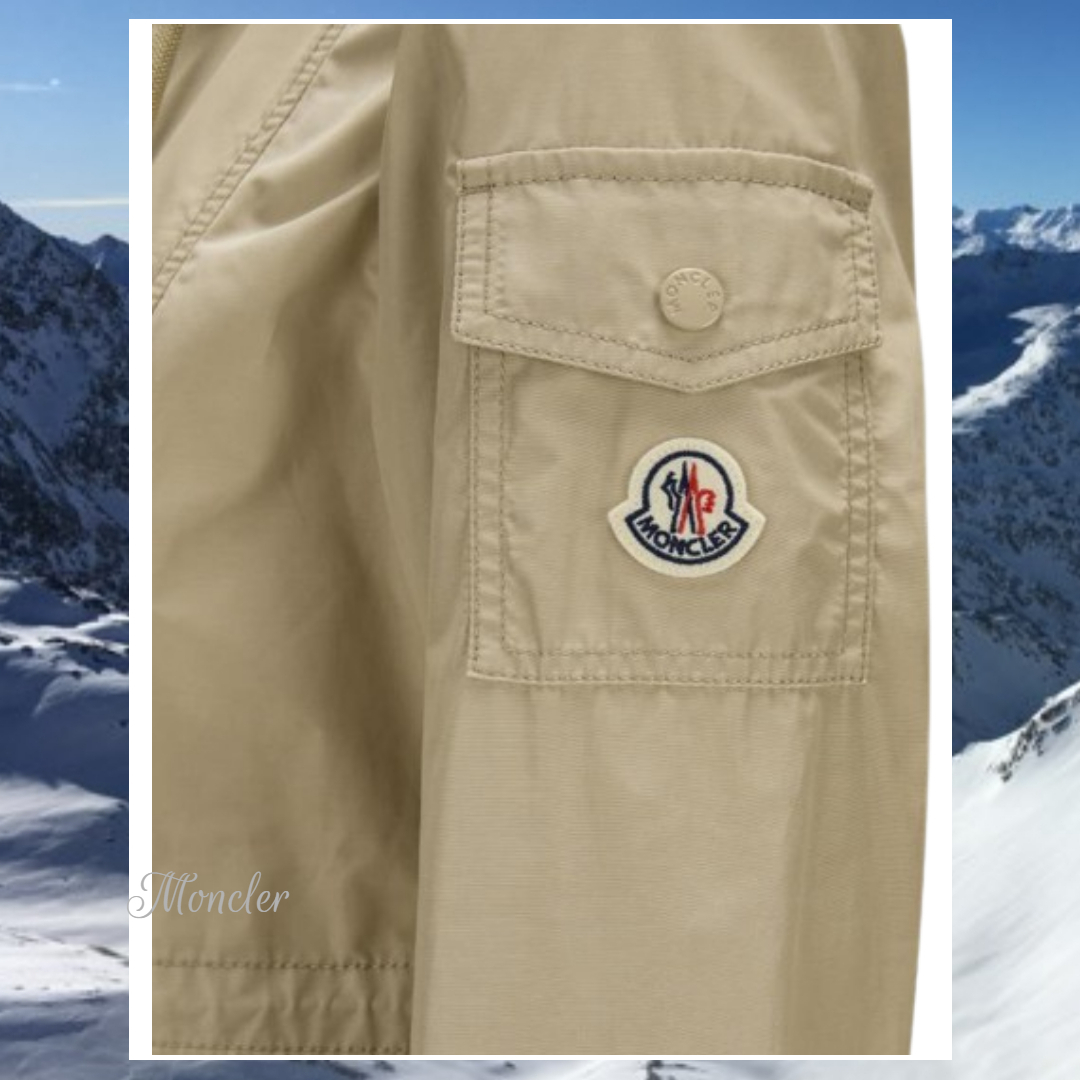 ☆MONCLER☆ スタイリッシュ撥水ポプリンフードパーカ・Laerte♪ ☆MONCLER☆ スタイリッシュ撥水ポプリンフードパーカ・Laerte