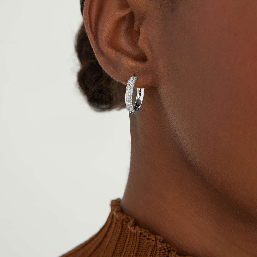 【MEJURI】Pave ダイヤモンド ミディアム フープ ピアス 関税込 MEJURI】Pave ダイヤモンド ミディアム フープ ピアス 関税込