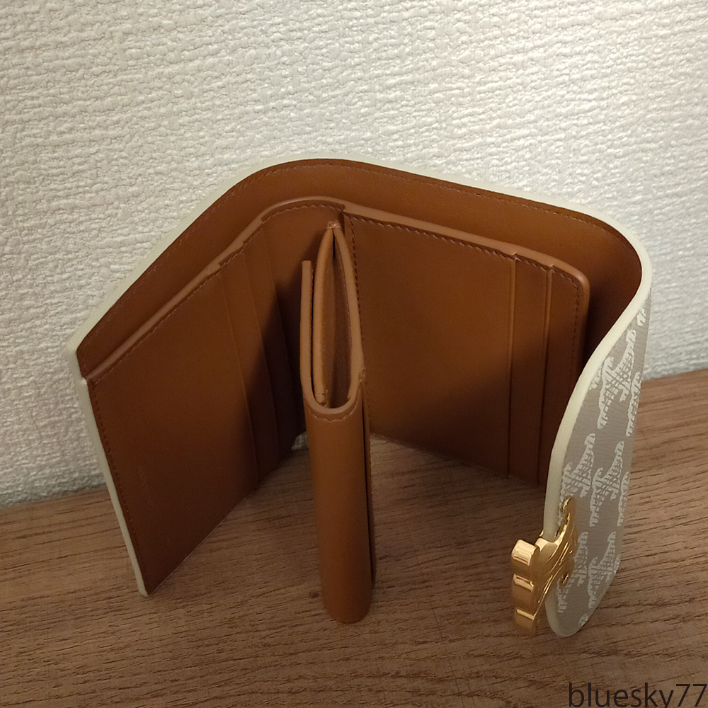 希少!!すぐ届く!!CELINE トリオンフ スモール ウォレット すぐ届く！CELINE（セリーヌ）スモールウォレット トリオンフ