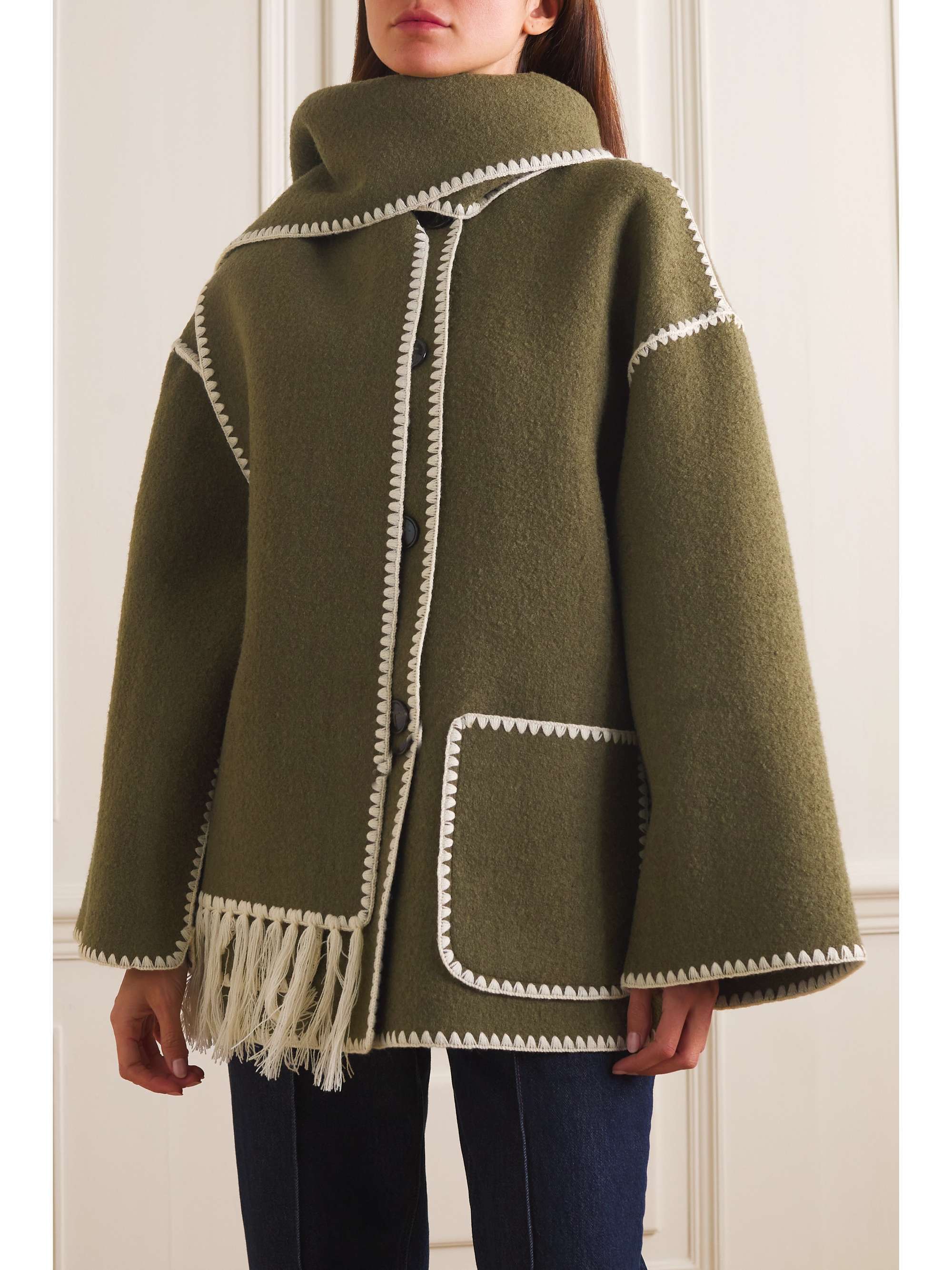 【TOTEME】淡色 ウール混ジャケット ドレープ入り フリンジ付き TOTEME】淡色 ウール混ジャケット ドレープ入り フリンジ付き