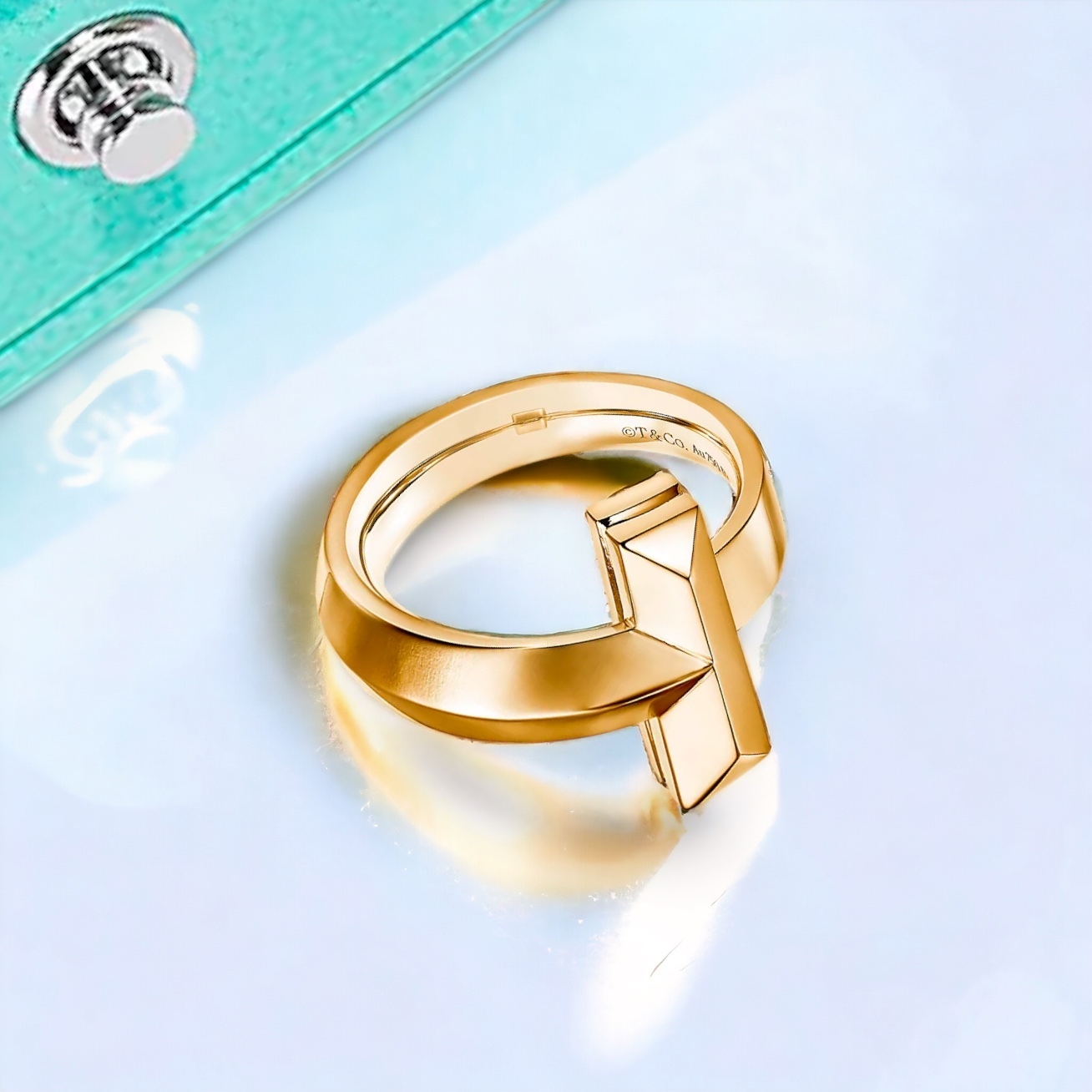 【Tiffany & Co】 T1☆yellow gold 18k ロゴ刻印 4.5mm リング