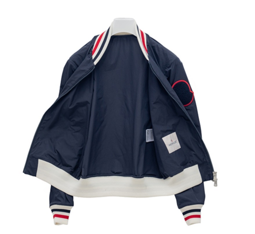★関税込★MONCLER★三線ライニングボンバージャケット★ ☆関税込☆MONCLER☆三線ライニングボンバージャケット