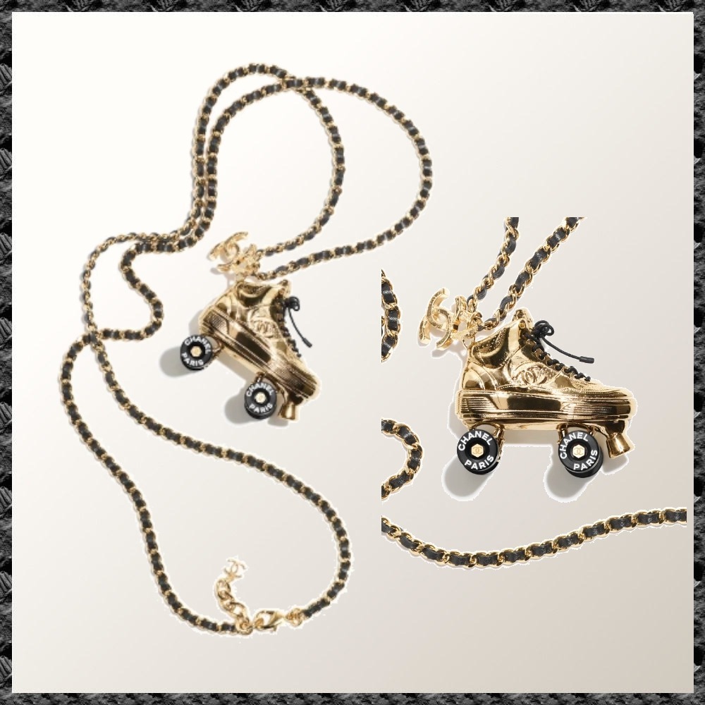 輝くローラースケート♪【CHANEL】24Cクルーズ ロングネックレス