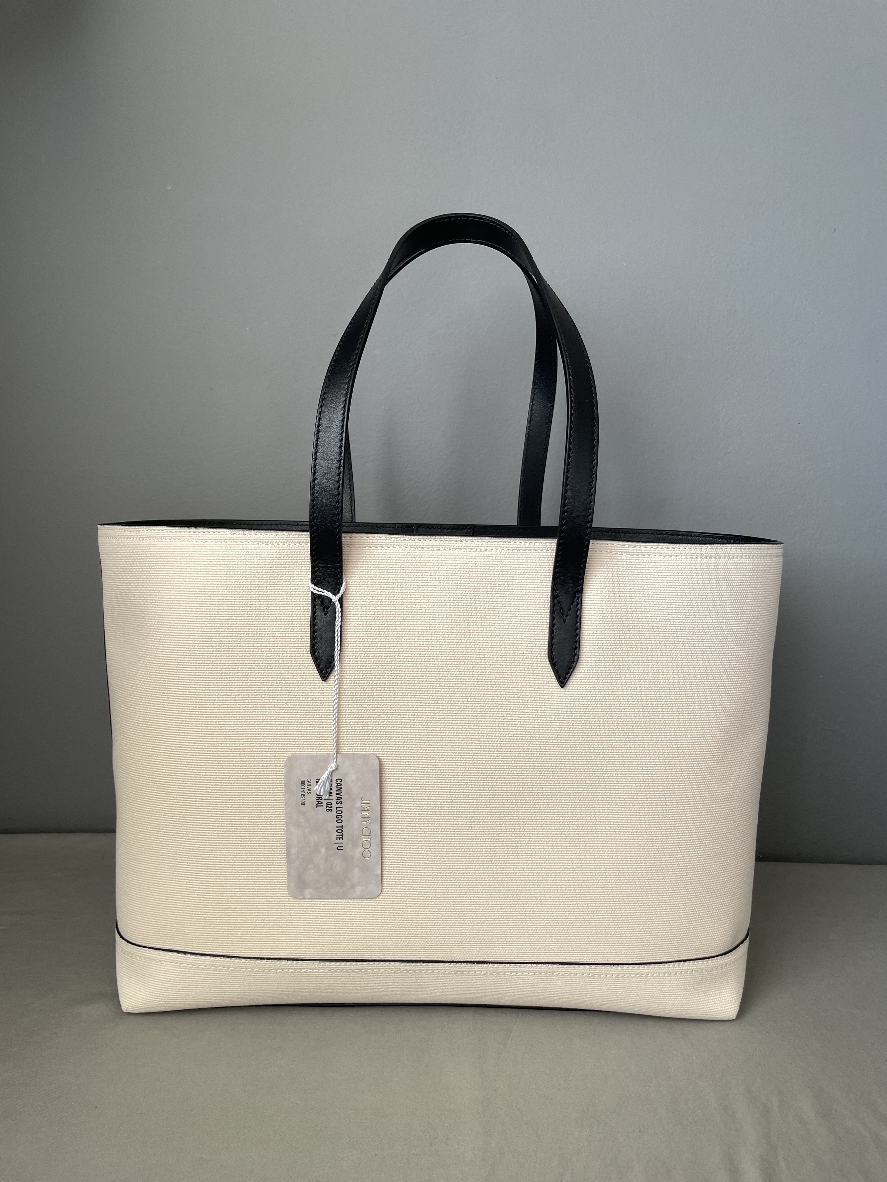 Jimmy Choo Canvas Logo トート エクルベージュ ショッパー付 Jimmy Choo canvas ユニセックス ロゴ入りTote