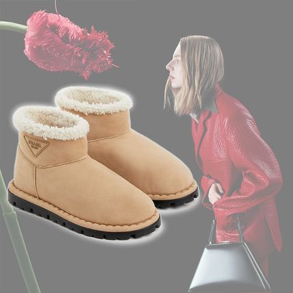 スエード ベージュ系 PRADA(プラダ) ブーツ(レディース) - 海外