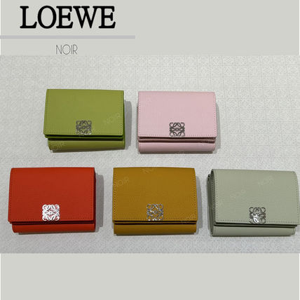 LOEWE Folding Wallets Anagram trifold wallet in pebble grain calfskin