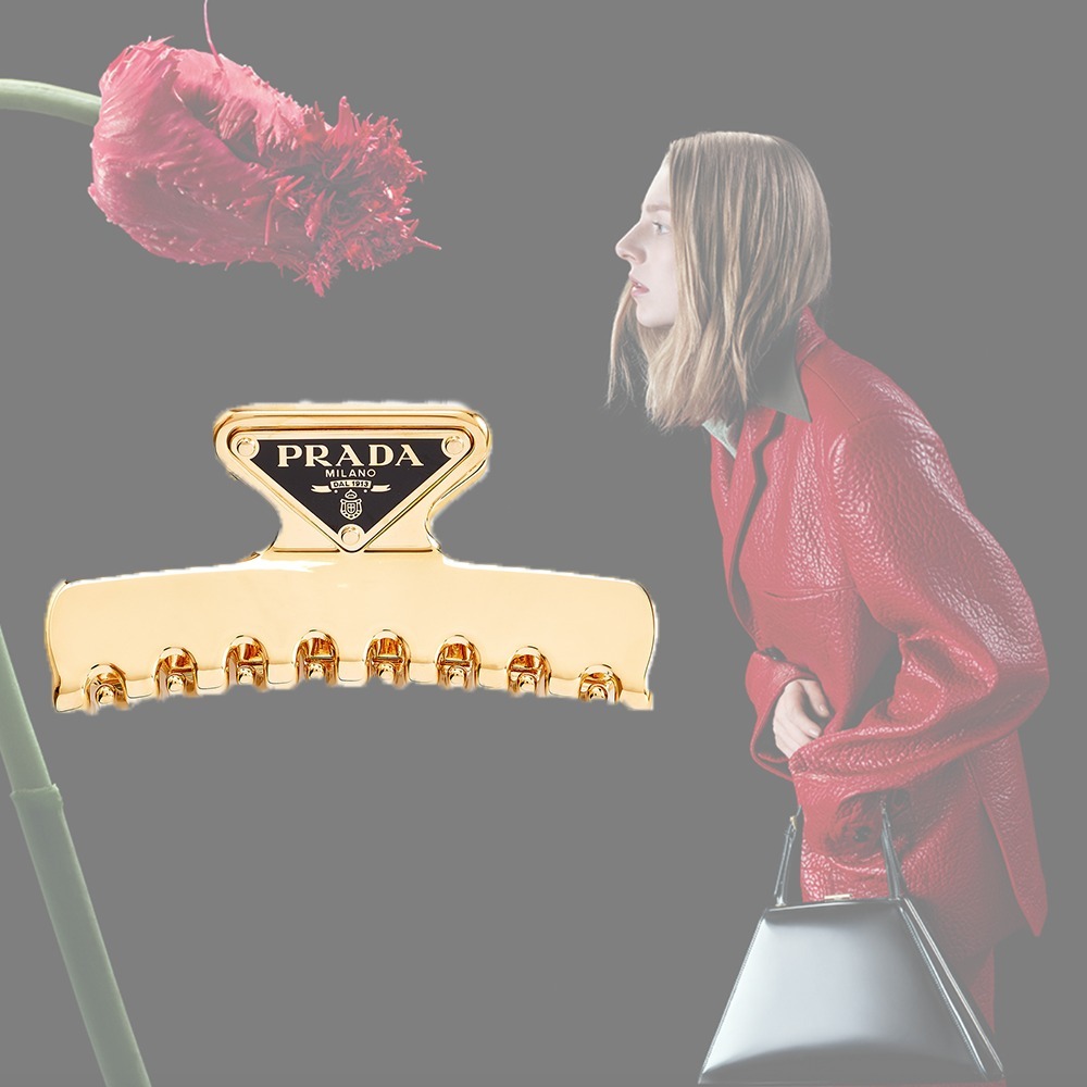 【希少】PRADA ロゴ入り ヘアクリップ ゴールド