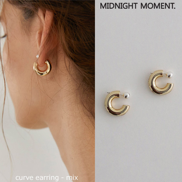 韓国人気【MIDNIGHT MOMENT】curve earring(mix)☆追跡付