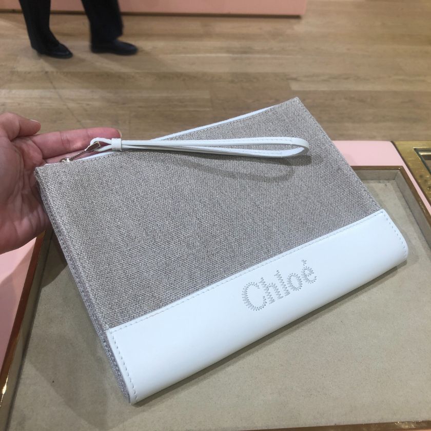 ６万取引突破★UPS速達便！【CHLOE★クロエ】CHC22S597X369A37W 6万取引突破☆UPS速達便【CHLOE☆クロエ】センスクラッチバッグ