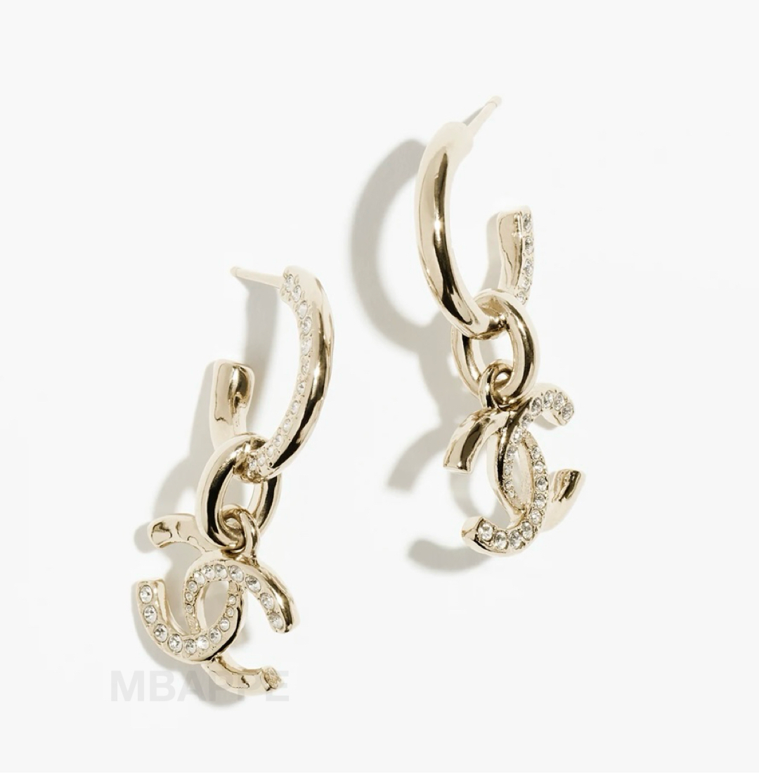 《24P》ゴージャスに【CHANEL】シャネル ピアス ゴールド
