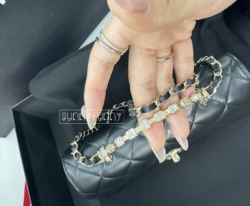 《24P★》CHANEL チェーンクラッチ ショルダー 限定ロゴ