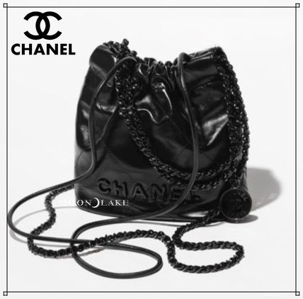 【超希少☆オールブラックがカッコいい】CHANEL 22 ハンドバッグ 芸能人愛用♡《CHANEL 》22 ミニ ハンドバッグ (CHANEL