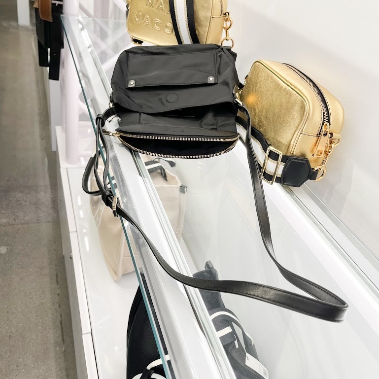 《超人気》アウトレット MARC JACOBS ショルダーバッグ M0012909
