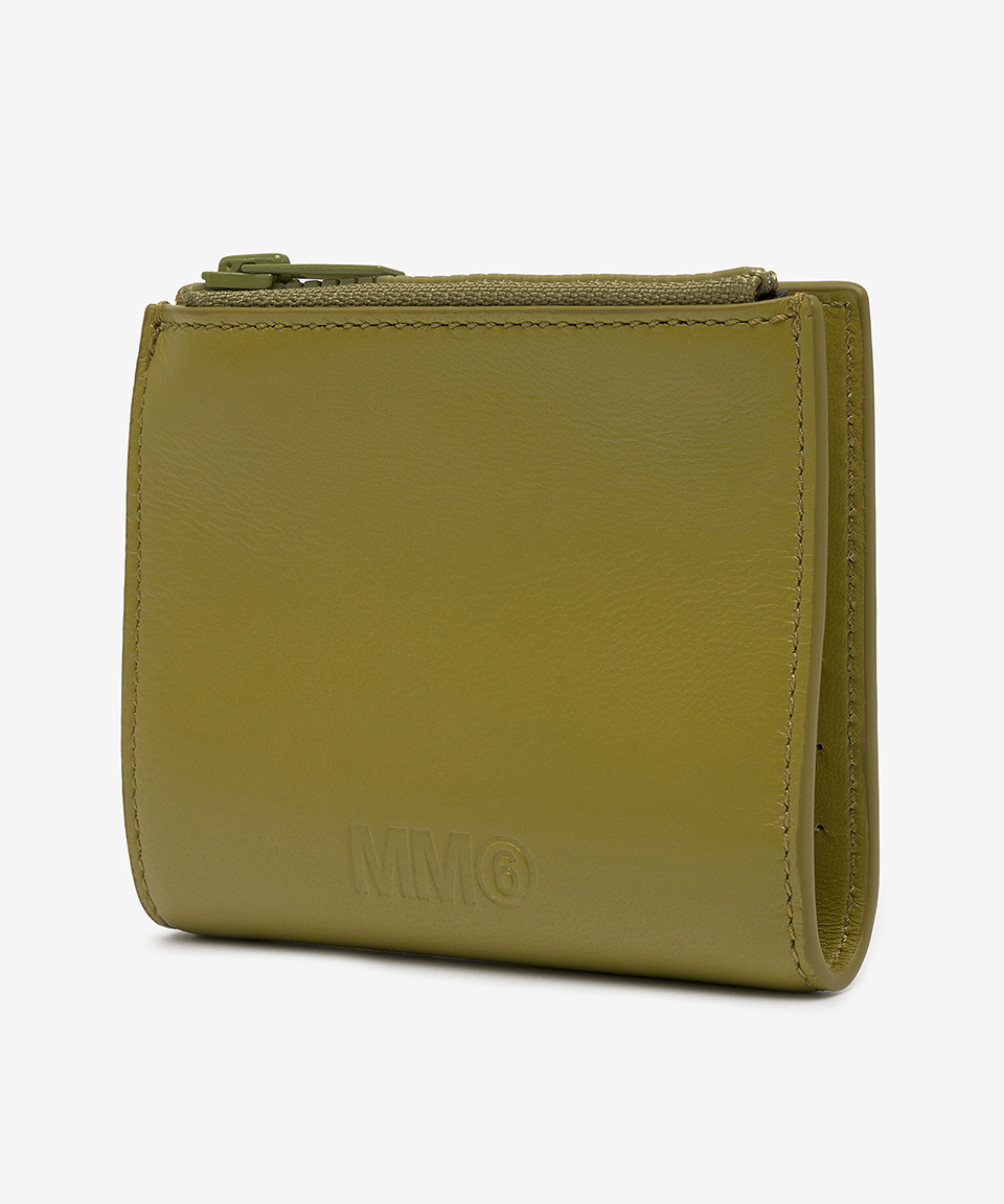 《MM6》 SA5UI0001 P4812 T7300 LOGO ZIP AROUND BIFOLD WALLET