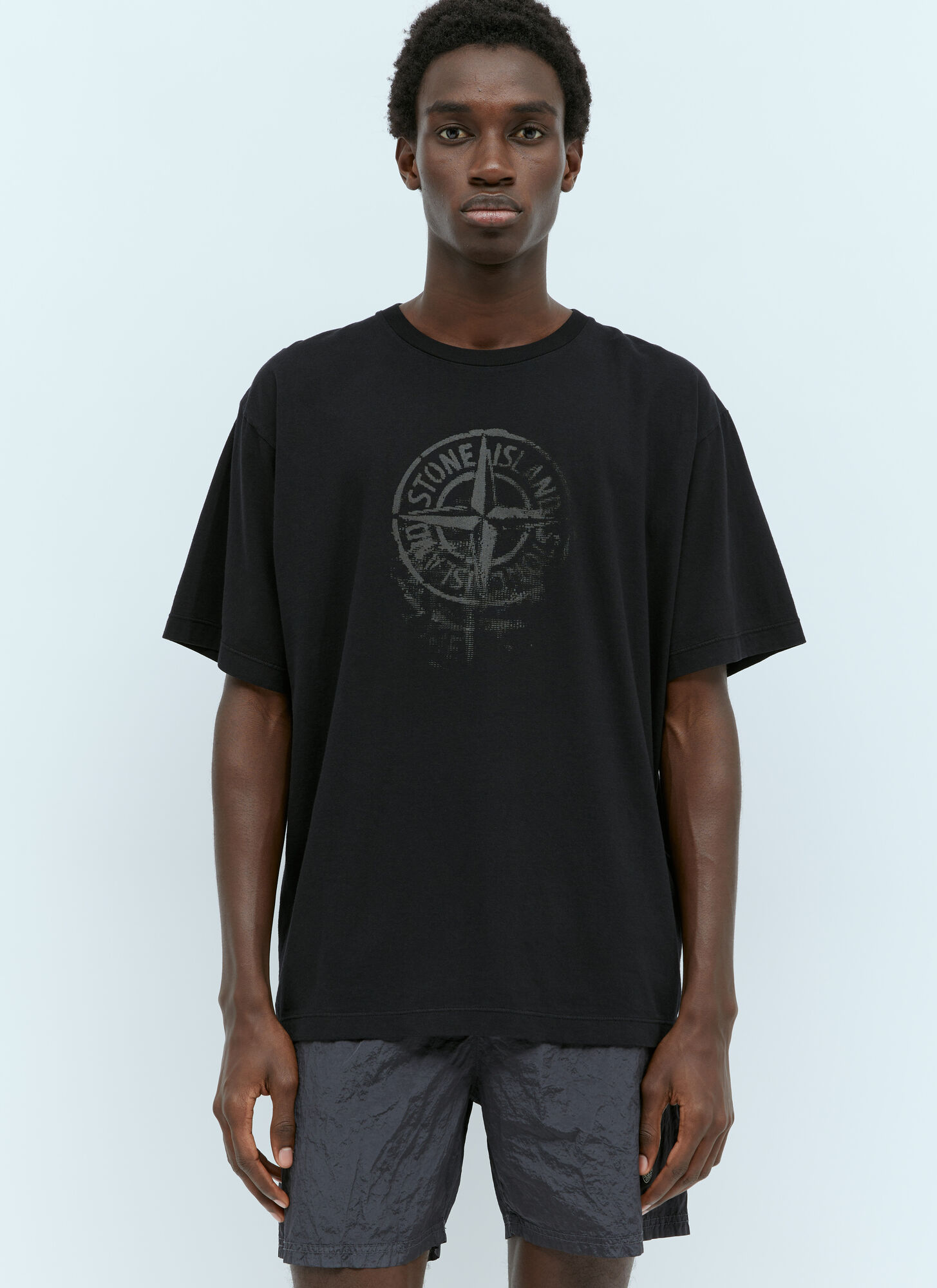 ロゴプリントTシャツ