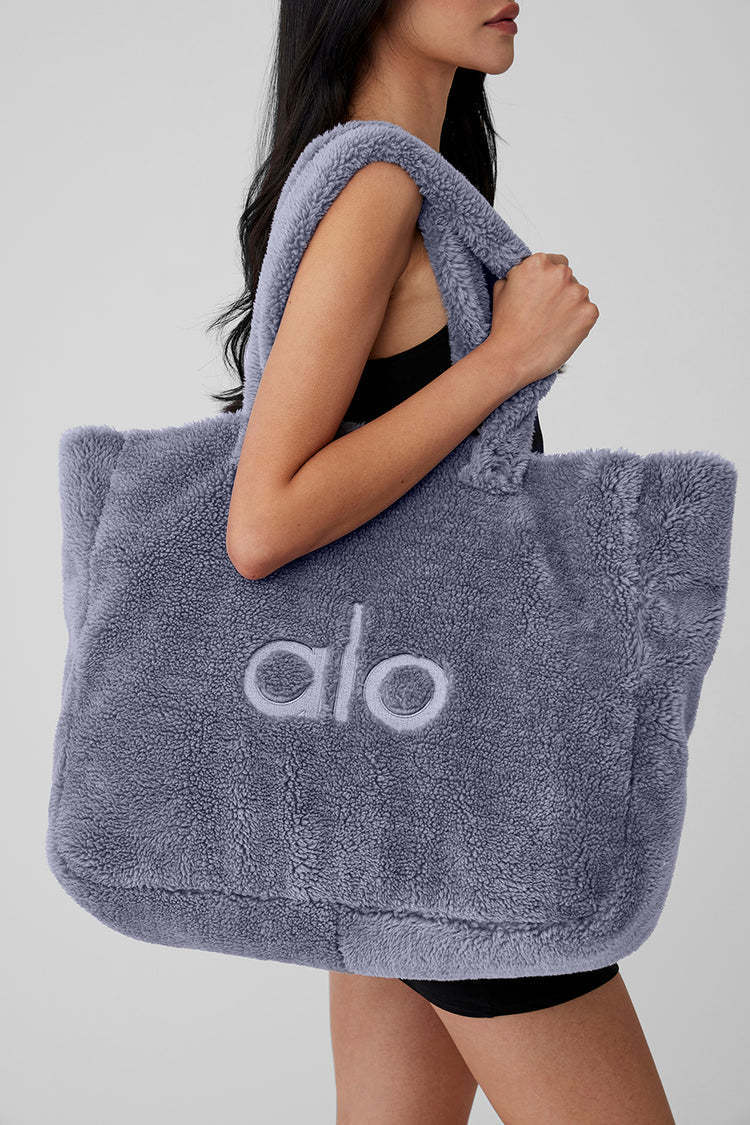 【Alo Yoga】 FOXY SHERPA TOTE FOG トートバッグ