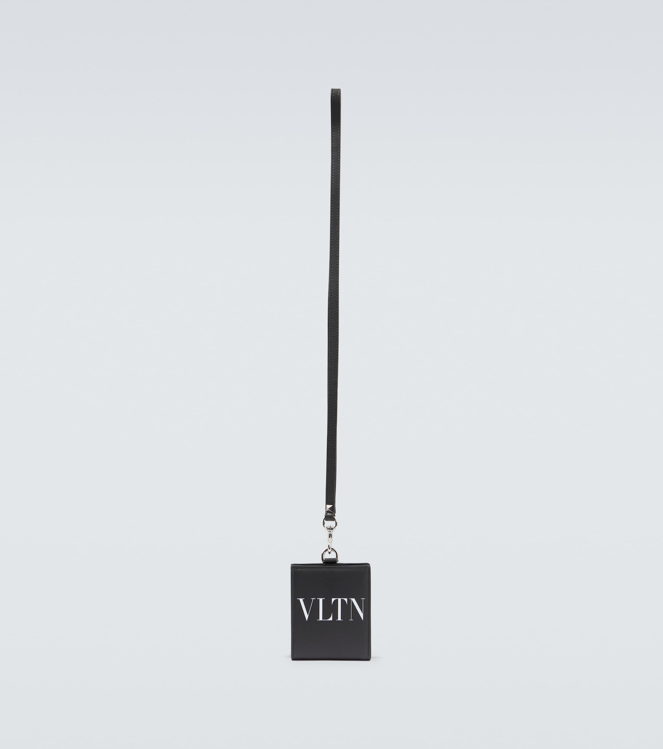 【VALENTINO】VLTN レザー ウォレット 折りたたみ財布 国内発 VALENTINO】VLTN レザー ウォレット 折りたたみ財布 国内発 Ω