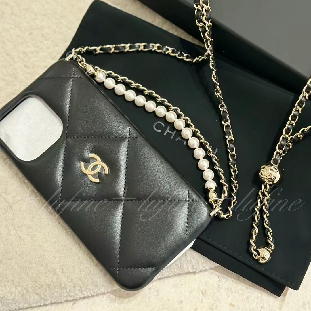 【新作！24P♪】CHANEL/シャネル iPhone 15 Pro ケース パール