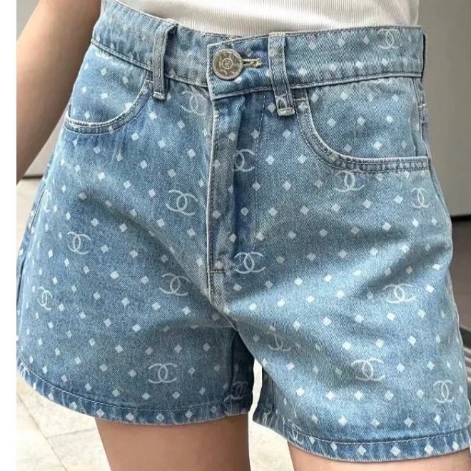 ロゴとドットが素敵な♡】CHANEL デニムショートパンツ ボトムス