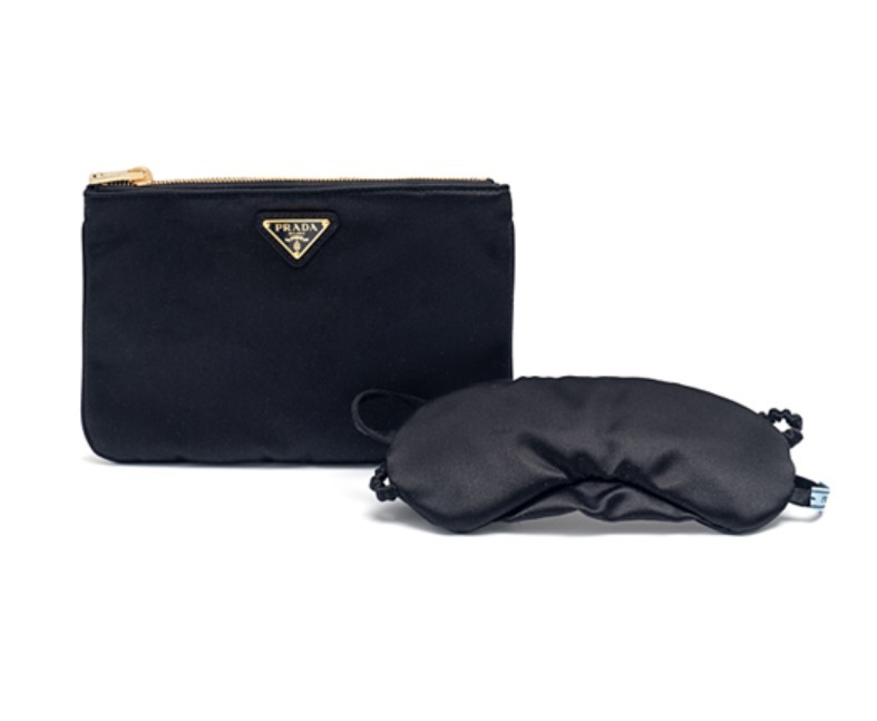 ☆韓国の人気☆【PRADA】☆プラダ三角ロゴポーチバッグ☆ ☆韓国の人気☆【PRADA】☆プラダ三角ロゴポーチバッグ☆ 財布・小物