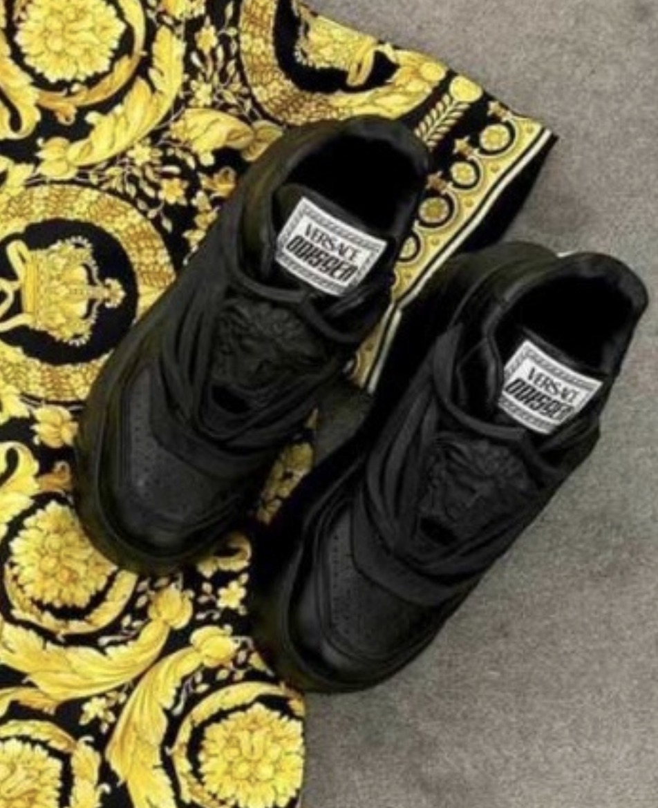 【VERSACE】オディッシー スニーカー