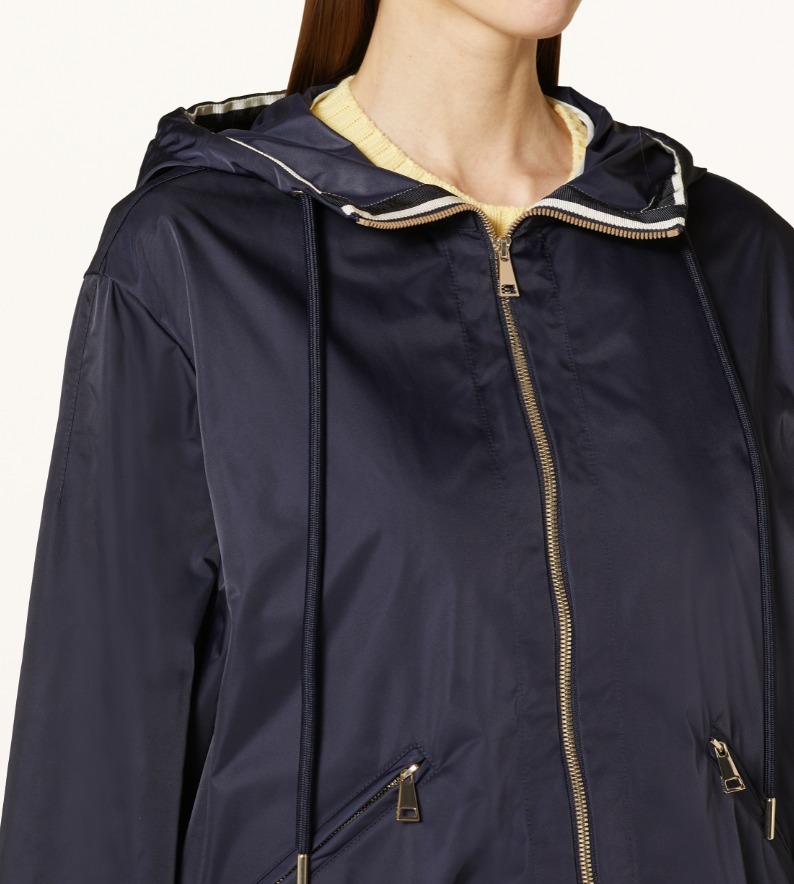 本国フランス発 直営購入 MONCLER☆ウィンドブレーカーCASSIOPEA 本国フランス発 直営購入 MONCLER☆ウィンドブレーカーCASSIOPEA