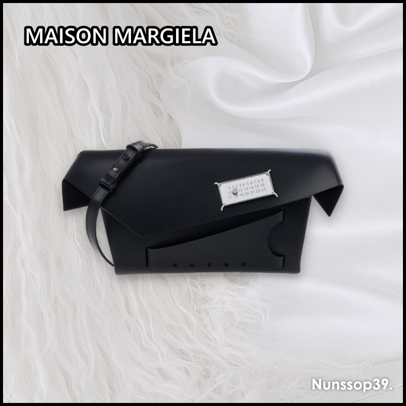 《MAISON MARGIELA》 スナッチド ショルダーバッグ