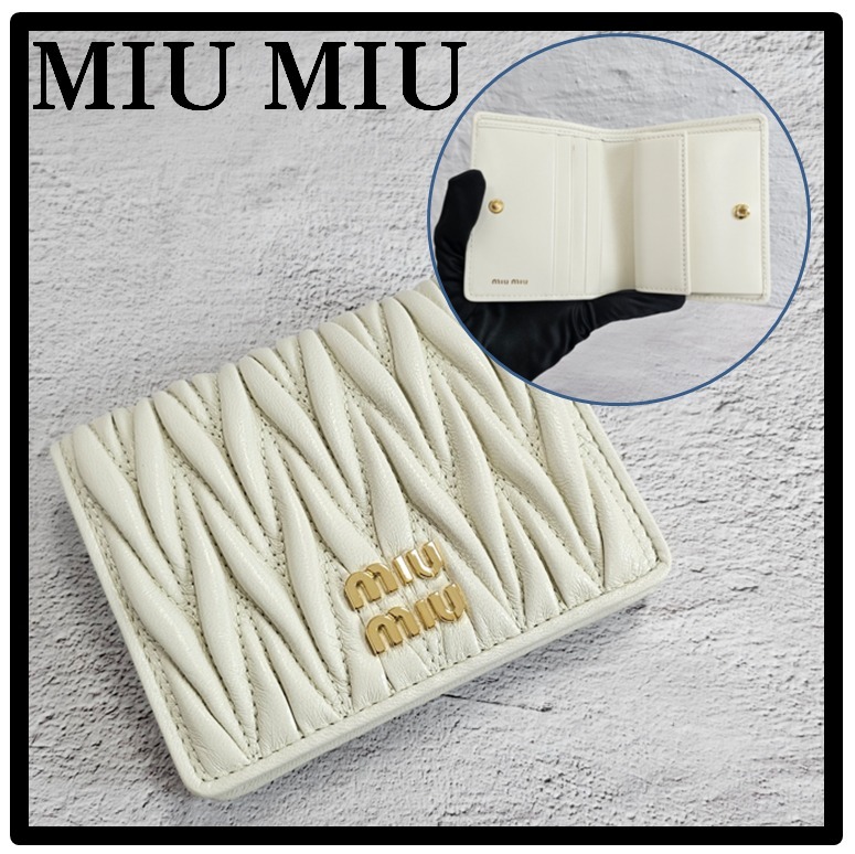 ☆関税込☆MIU MIU★小銭入れ付き 二つ折り財布 BIANCO★
