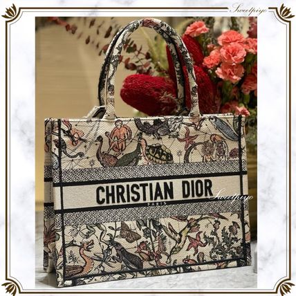 【華やかでエレガント☆】Dior Book Tote バッグ ミディアム Dior Book Tote | DIOR