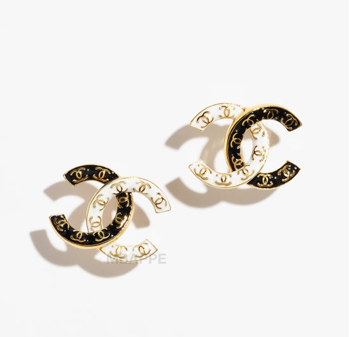 《24P》CCロゴ【CHANEL】シャネル ピアス
