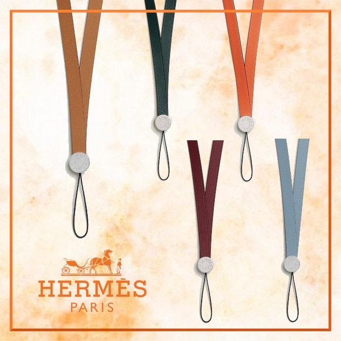カラバリ豊富でギフトにも クルー・ド・セル付Hermes ストラップ