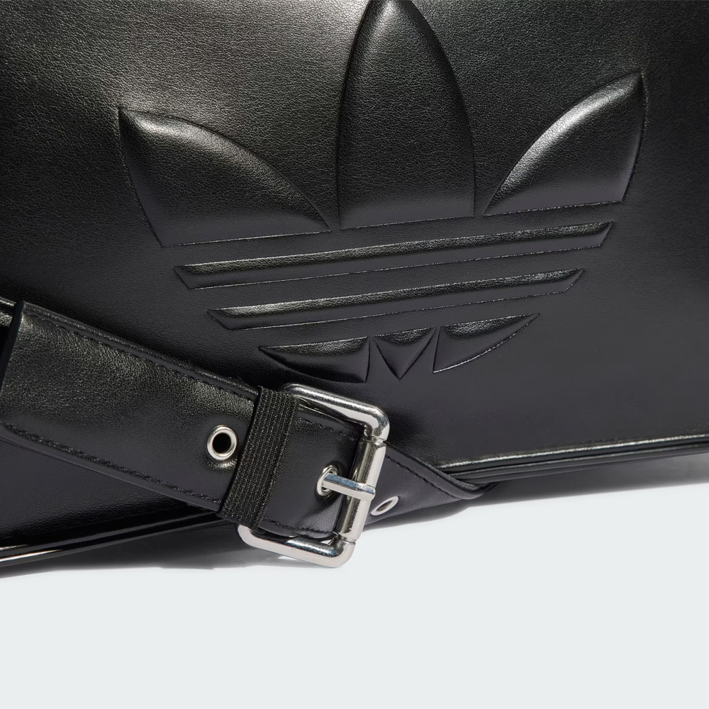 【ADIDAS ORIGINALS】◆エンボス ショルダーバッグ◆正規品◆ ADIDAS ORIGINALS】◇エンボス ショルダーバッグ◇正規品◇