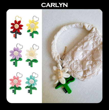[ CARLYN ]★韓国人気★Knit Flower Charm flower 韓国 CARLYN(カーリン) - 海外通販のBUYMA