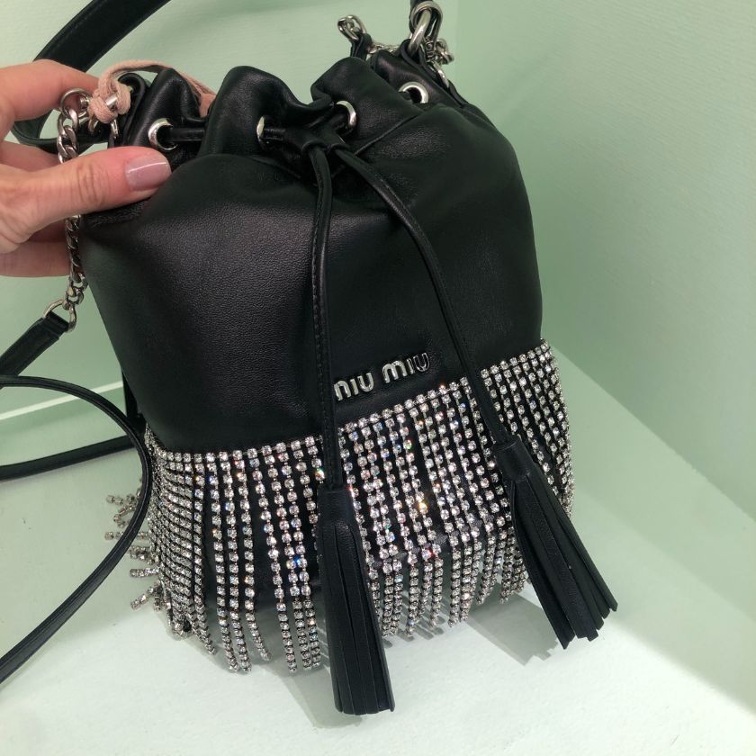 6万取引突破★UPS速達便【MIUMIU】5BE014 2B6J_ショルダーバッグ 6万取引突破☆UPS速達便【MIUMIU】5BE014 2B6J_ショルダーバッグ