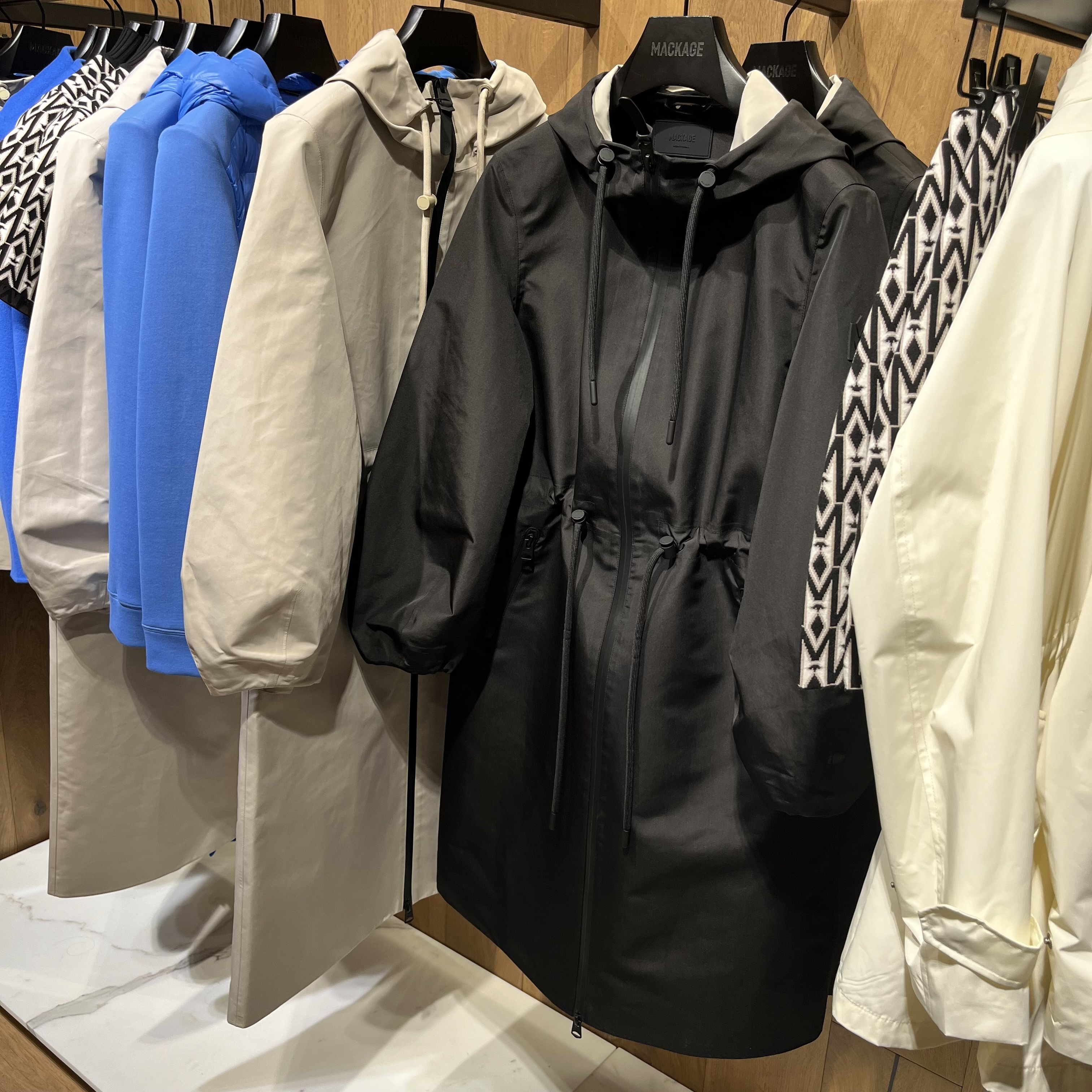 撥水性あり【Mackage】MEKELLE ロング テクニカルレインコート
