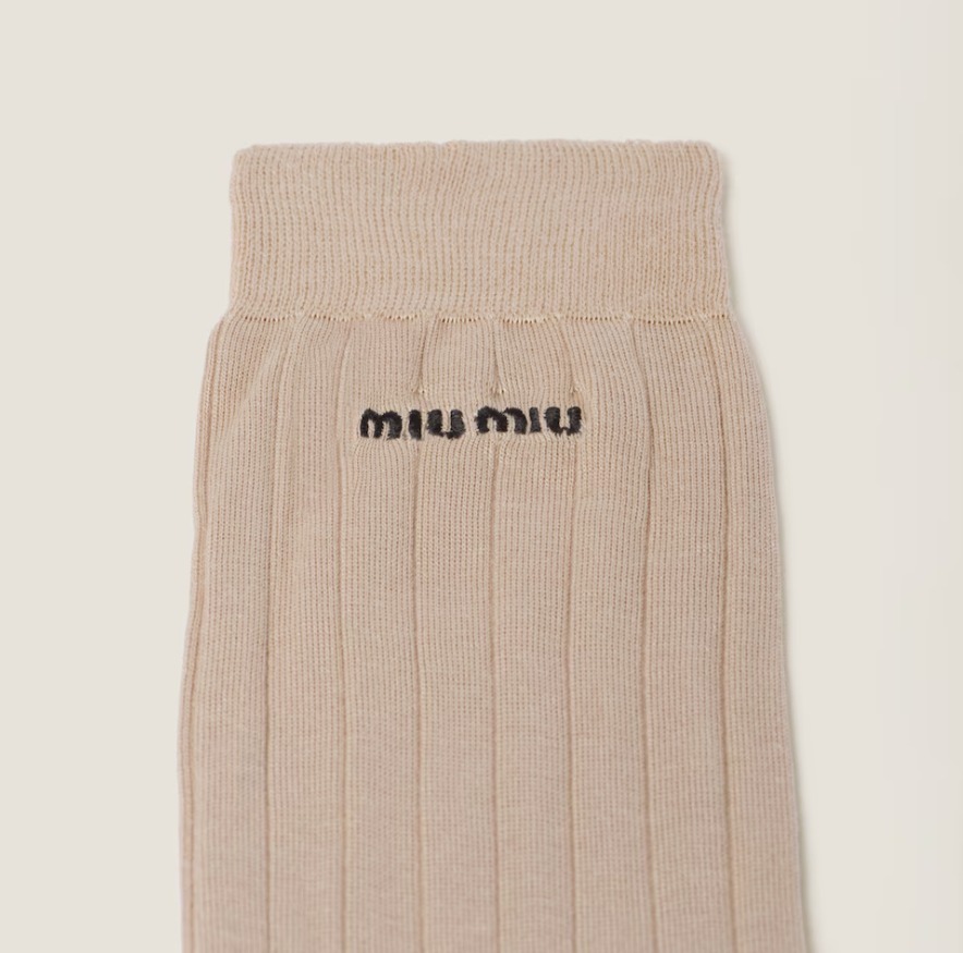 【★完売必至★】MIU MIU ☆ ウールxカシミヤ ソックス MiuMiu】ウールxカシミヤ ソックス
