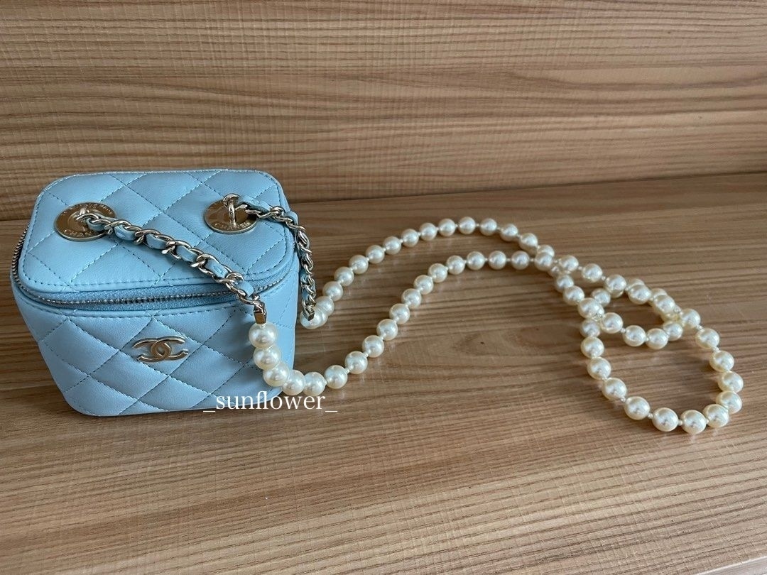 シャネル パールチェーン スモールバニティーバッグ ブルー