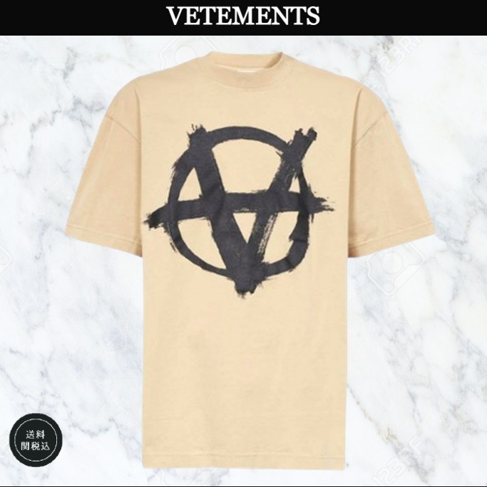 在庫わずか！【VETEMENTS】ダブル アナーキー Tシャツ