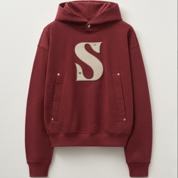 パーカー・フーディ SATUR Rivet Applique Pocket Logo Hoodie 4FT162 SATUR Rivet Applique Pocket Logo Hoodie 4FT162 (SATUR
