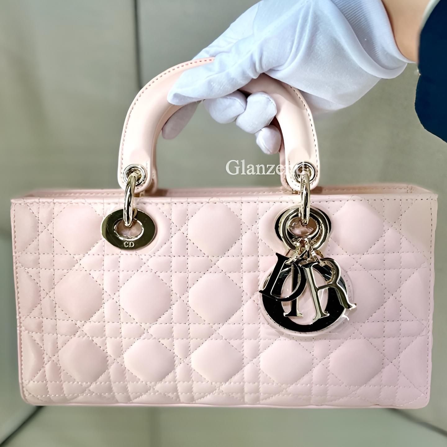 大人気で入手困難♪【Dior】《Lady D-Joy》ミディアムバッグ