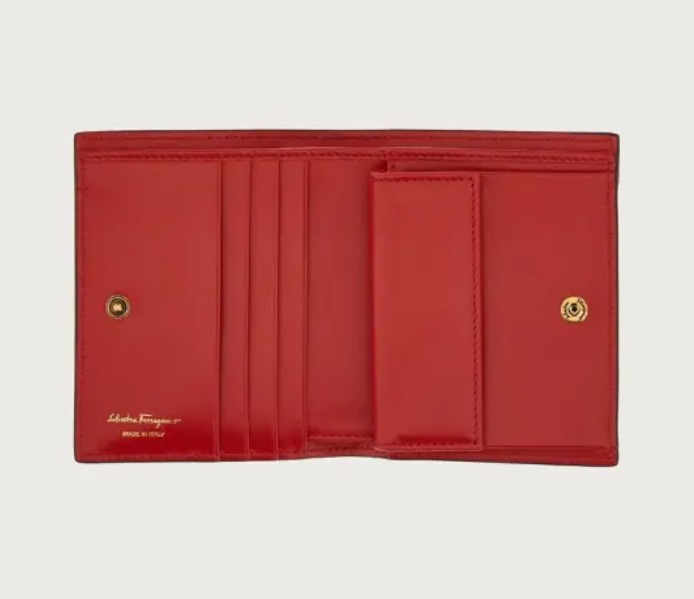 ★関税込★Ferragamo★ハート 小銭入れ付き 二つ折り財布 RED★ ☆関税込☆Ferragamo☆ハート 小銭入れ付き 二つ折り財布 RED