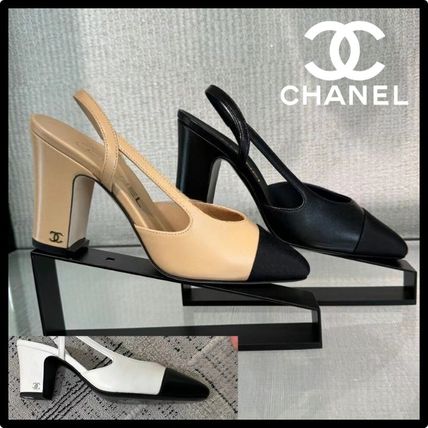 CHANEL Block Heel Round Toe Casual Style Bi-color Plain Leather Block Heels