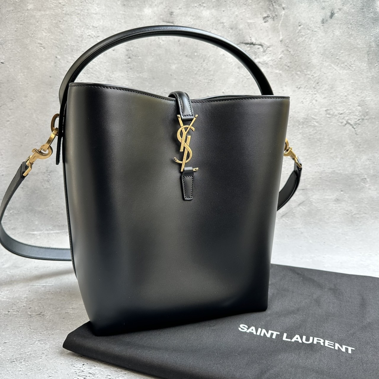 SAINT LAURENT LE 37 バケットバッグ