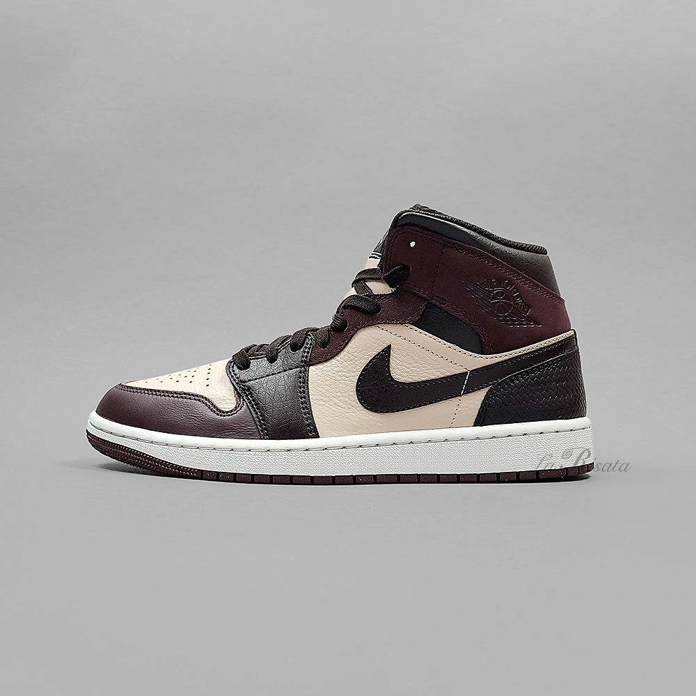 ★NIKE★大人気★WMNS AIR JORDAN 1 MID SE★追跡可 ☆Nike☆大人気☆AIR JORDAN 1 MID SE☆追跡可