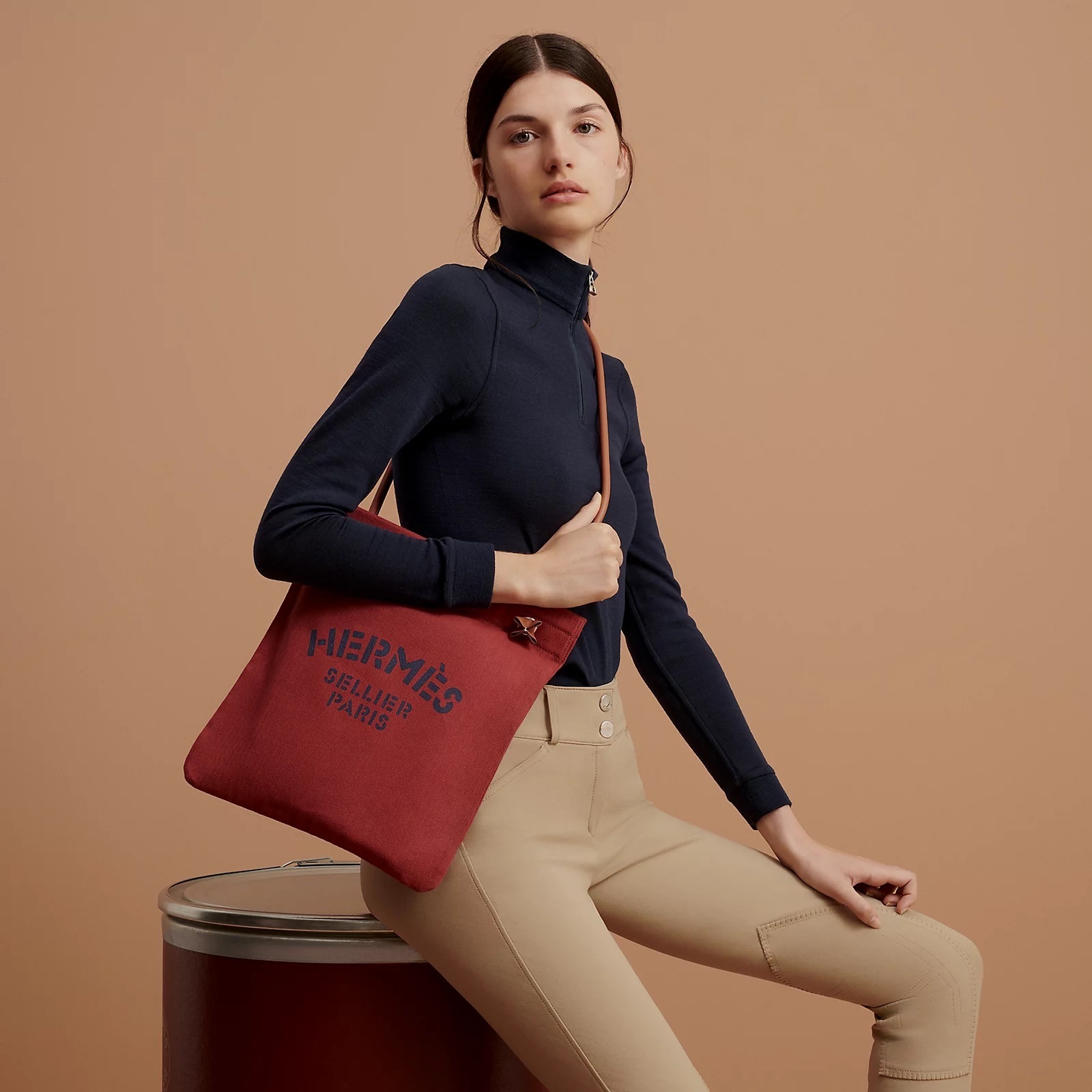【カジュアルコーデに♪】HERMES《アリーヌ》ショルダーバッグ